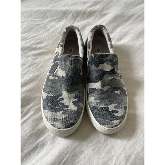 Steve Madden Cameo Platform Slip On Shoes - Picture 1 of 6
